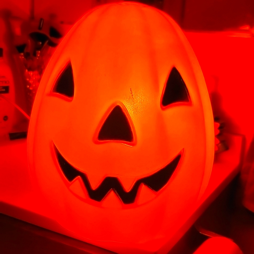 Empire vintage pumpkin mold smiling skeleton face orange black indoor 13in tall